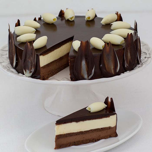 Dark chocolate mousse cake