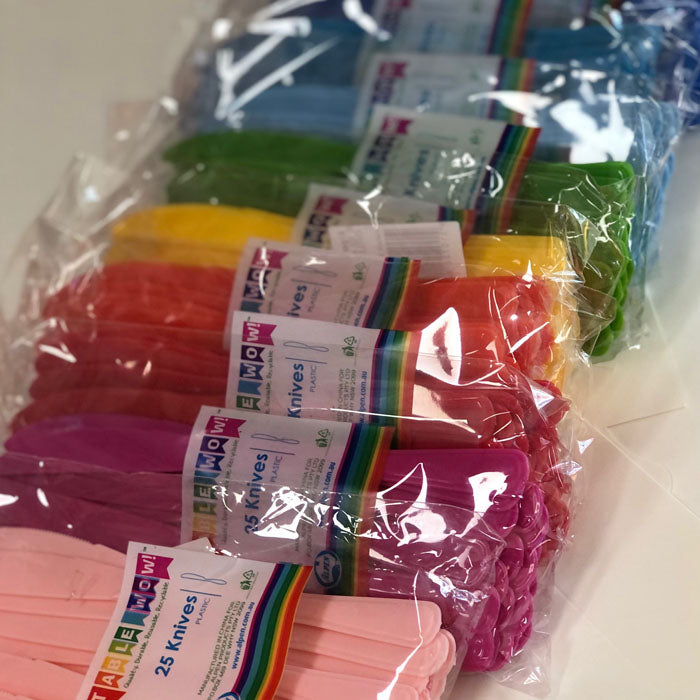 Alpen Coloured Plastic Knives | Reusable | The French Kitchen Castle Hill  